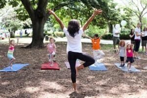 Beneficios del Yoga al aire libre